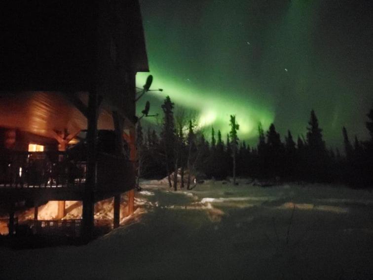 Mount Logan Ecolodge & Retreat Center Хейнс Джънкшън Екстериор снимка