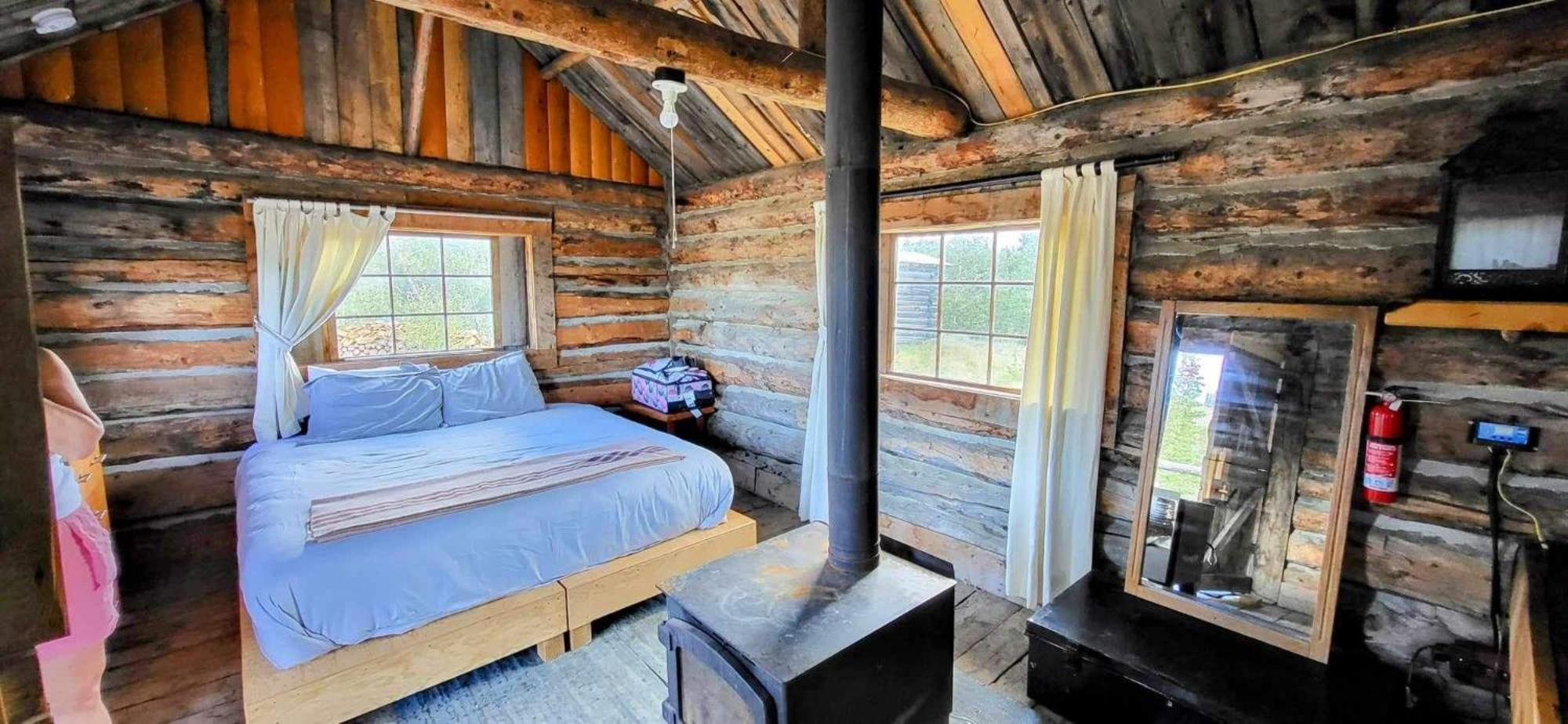 Mount Logan Ecolodge & Retreat Center Хейнс Джънкшън Екстериор снимка
