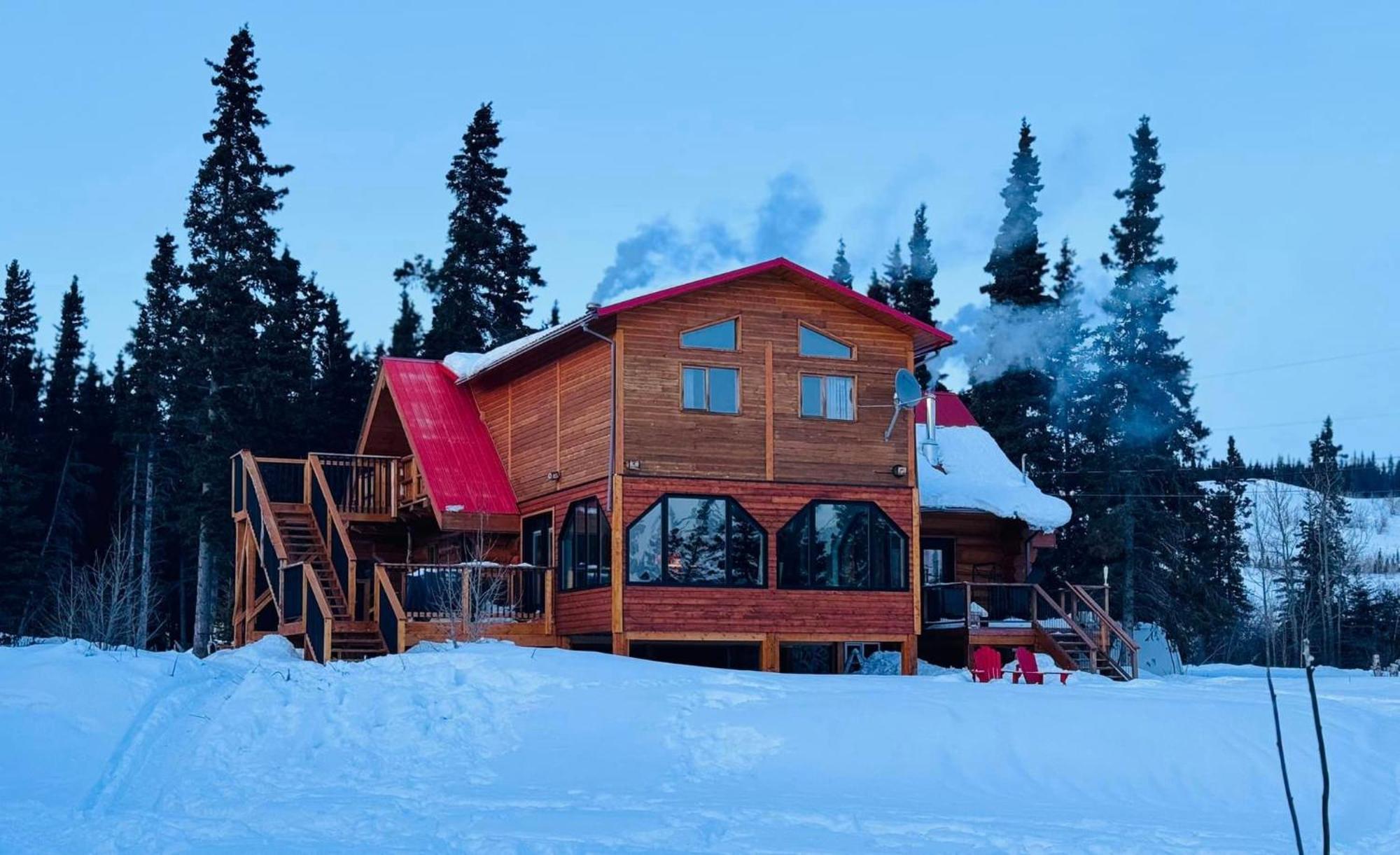 Mount Logan Ecolodge & Retreat Center Хейнс Джънкшън Екстериор снимка